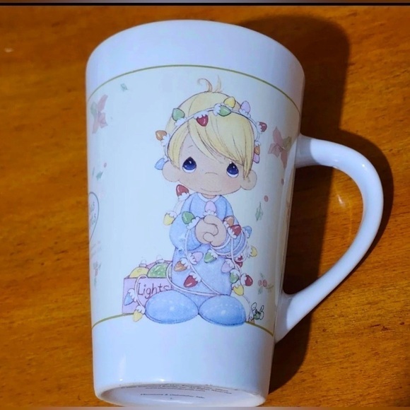 Precious Moments 2006 Christmas Wreath Mug 16oz - Picture 1 of 5